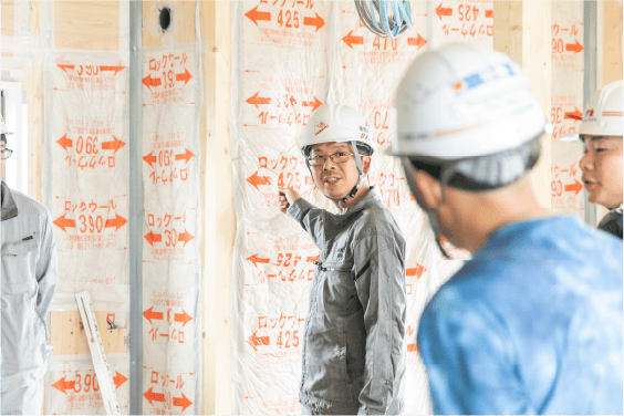 経験豊富な社員からしっかり学べる環境